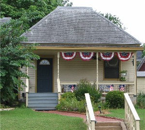 Cottage at the Seely House Bed and Beakfast